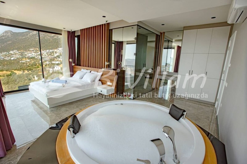 Villa Utopia 2
