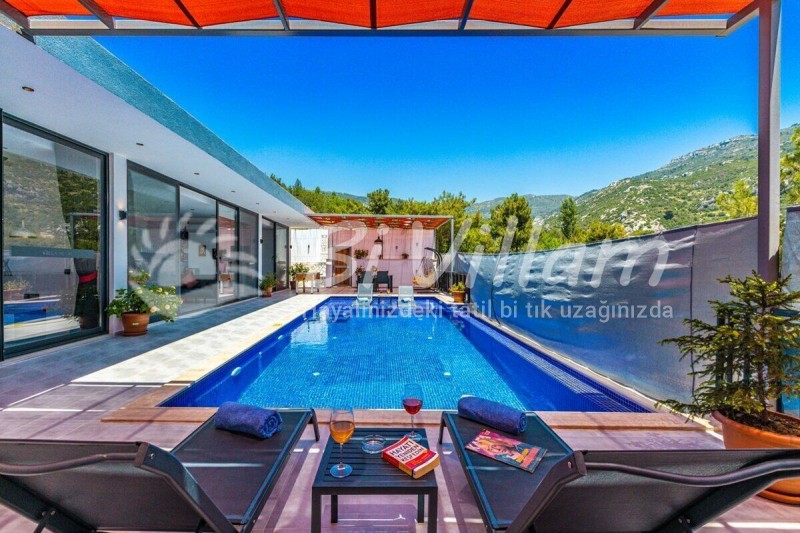 Villa Neon-