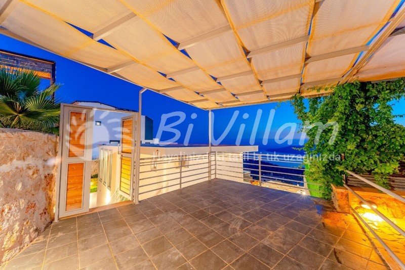 Villa july