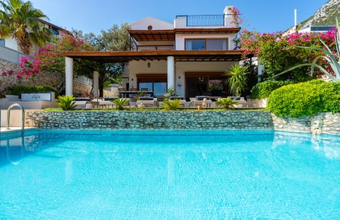 Villa Cratos