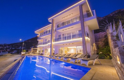Villa Eagles Lodge