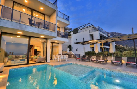 Villa Skylight