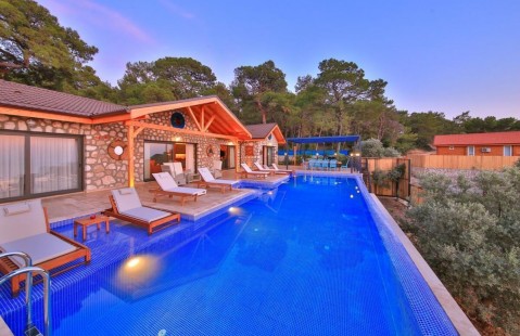 Villa Akropol